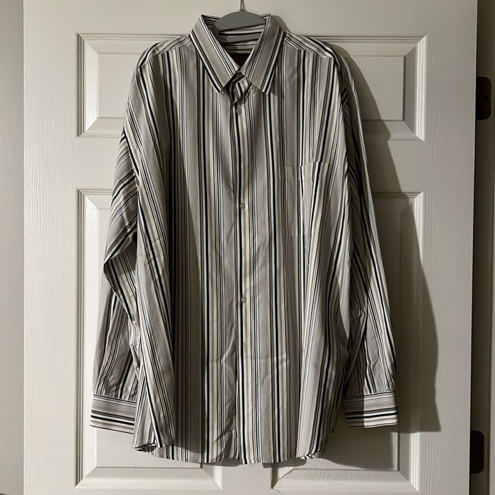 Tricots St Raphael long sleeve button down.